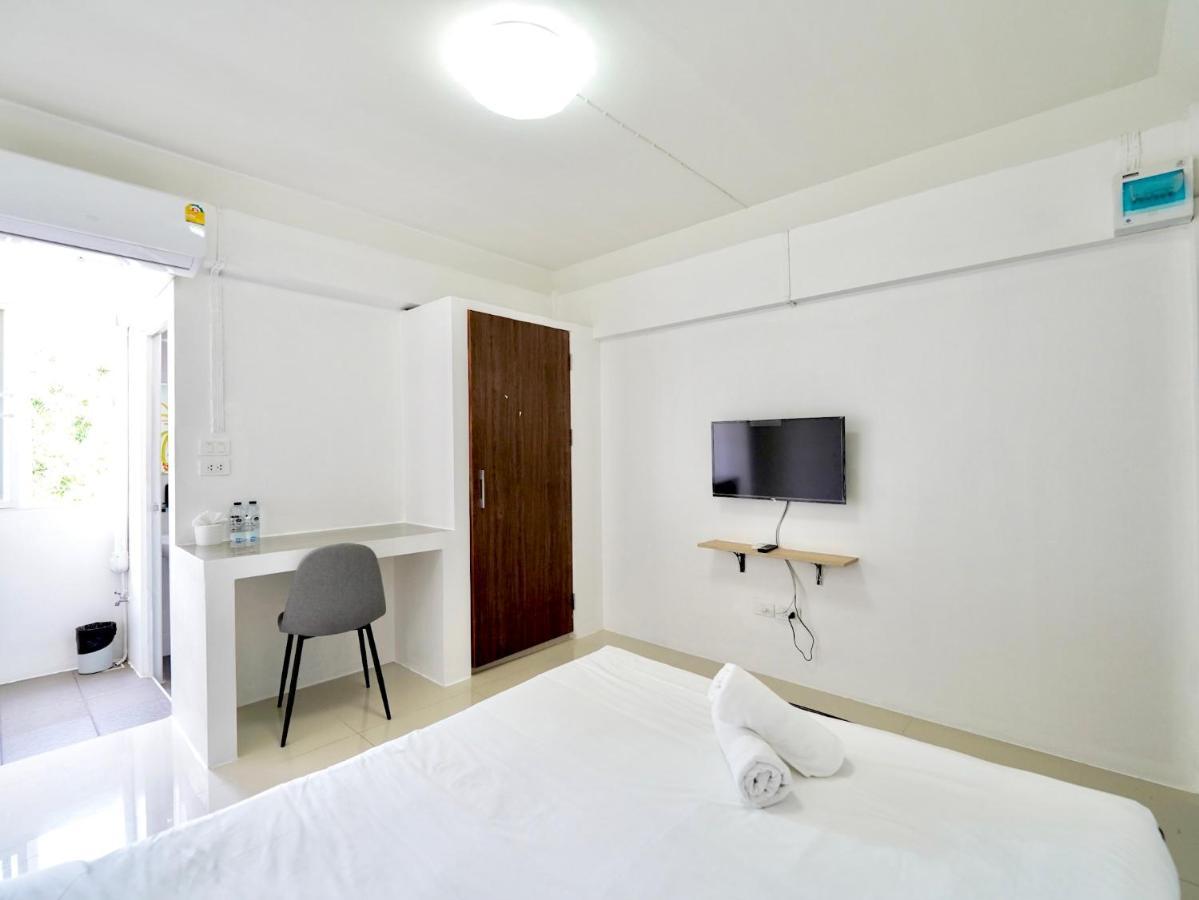 Roomquest Suvarnabhumi Ladkrabang 42 بانكوك المظهر الخارجي الصورة