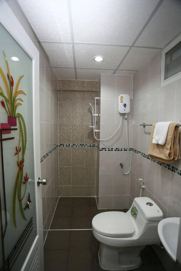 Roomquest Suvarnabhumi Ladkrabang 42 بانكوك المظهر الخارجي الصورة